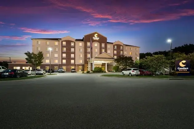 Comfort Suites Near Joint Forces - Dış Mekan