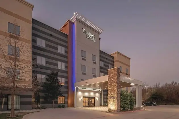 Comfort Suites Near Northeast Mall - Dış Mekan