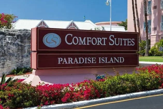 Comfort Suites Paradise Island - Dış Mekan