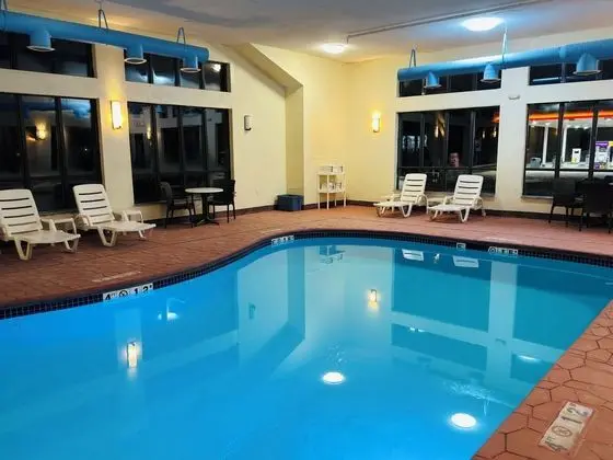 Comfort Suites - Havuz