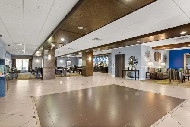 Comfort Suites