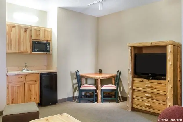 Comfort Suites Rapid River Lodge
