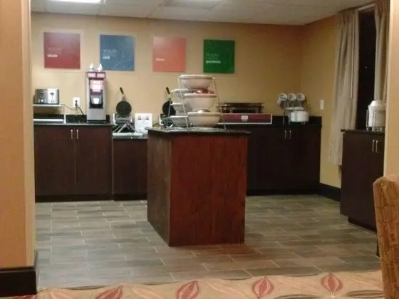 Comfort Suites