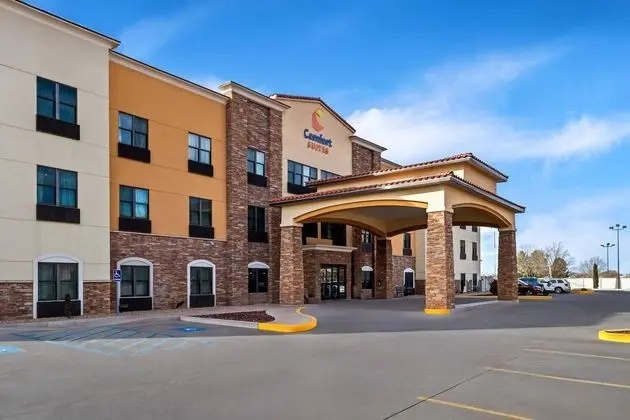 Comfort Suites - Dış Mekan