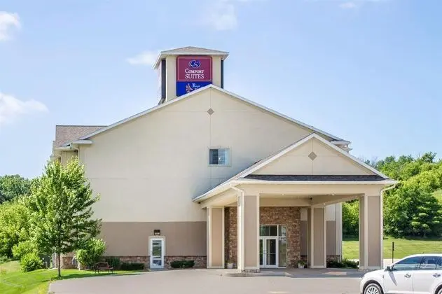 Comfort Suites at Royal Ridges