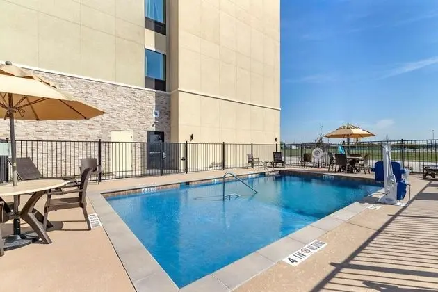 Comfort Suites San Antonio Ft. Sam Houston/SAMMC Area - Havuz