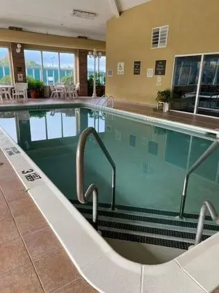 Comfort Suites Scranton near Montage Mountain - Havuz