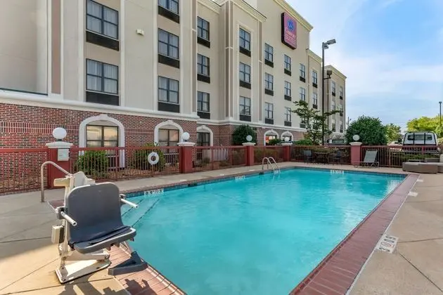 Comfort Suites (Southaven) - Havuz