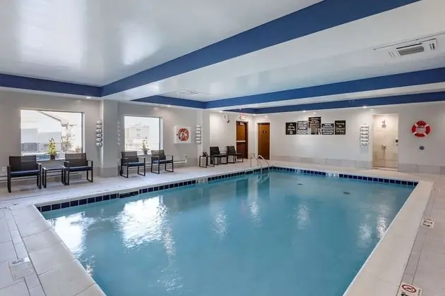 Comfort Suites St. Louis - Sunset Hills - Havuz
