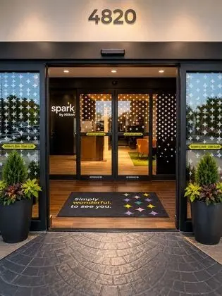 Comfort Suites - Dış Mekan
