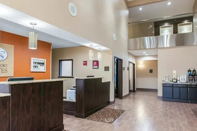 Comfort Suites (Terre Haute)
