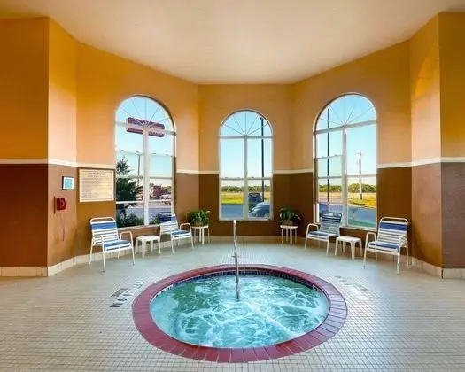 Comfort Suites University Abilene - Havuz