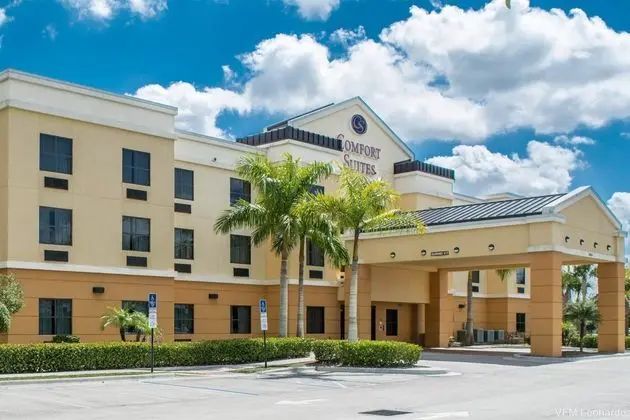 Comfort Suites Vero Beach I-95 - Genel