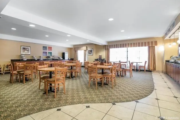 Comfort Suites Vestal