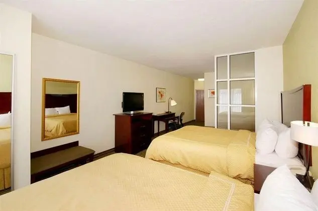 Comfort Suites