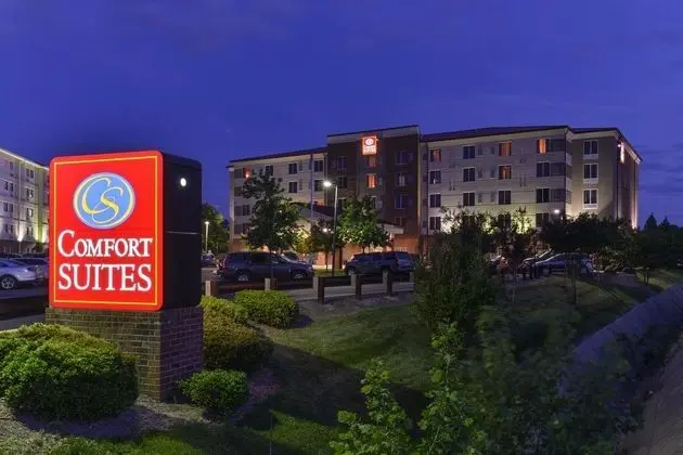 Comfort Suites At Virginia Center Commons