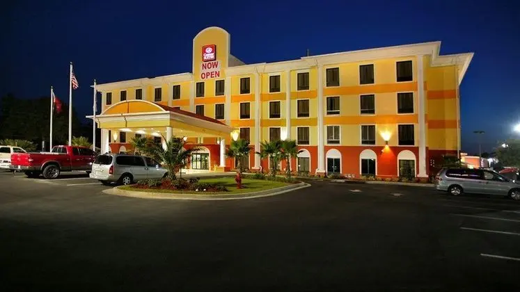 Comfort Suites Waycross Area