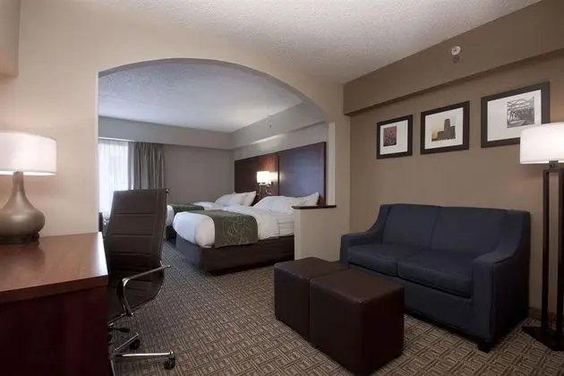 Comfort Suites at Woodbridge