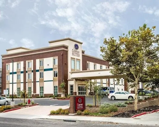 Comfort Suites Woodland - Sacramento Airport - Dış Mekan