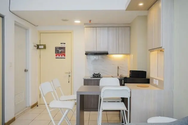 Comfort And Tidy 2Br Apartment At M-Town Residence Near Summarecon Mall - İç Mekan
