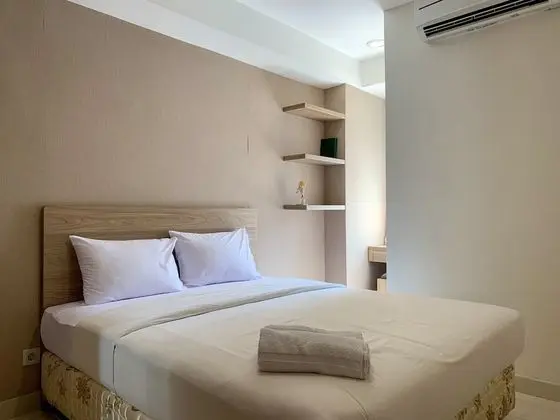 Comfort And Tidy 2Br At Cinere Bellevue Suites Apartment - Oda