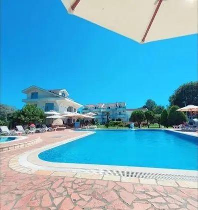 Hotel Comfort - Dış Mekan