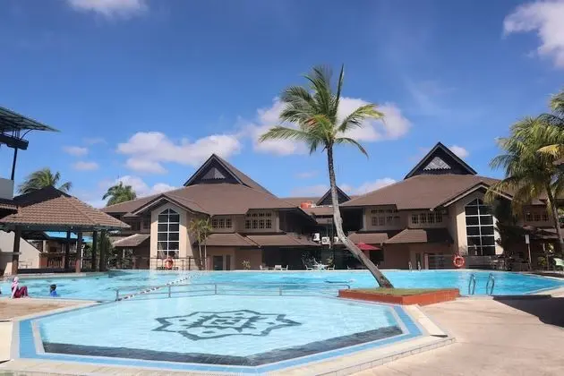 Comforta Hotel Tanjung Pinang - Havuz