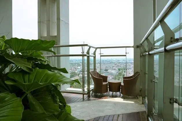 Comfortable 1BR @ Sky Terrace Apartment in Strategic Area - Dış Mekan