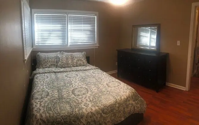 Comfortable 2 Bedroom Close to Waycross Downtown - Oda