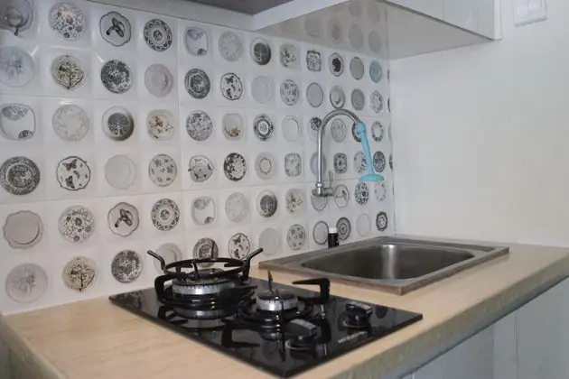 Comfortable 2BR Apartment at Grand Asia Afrika Residence near Alun Alun Bandung - Mutfak