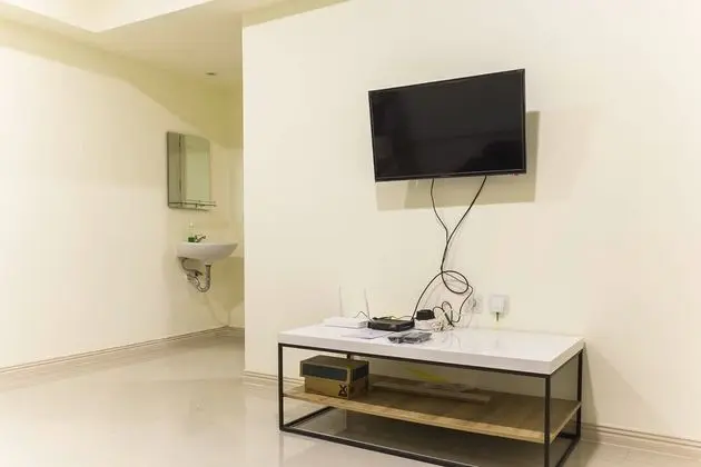 Comfortable 2Br Apartment At Meikarta - İç Mekan