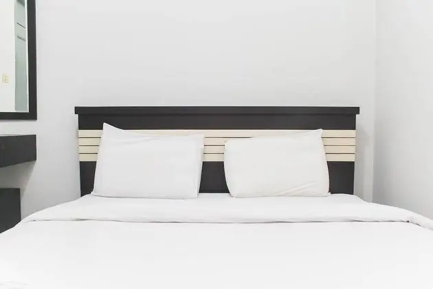 Comfortable 2Br With Extra Room At Crown Court Executive Condominium