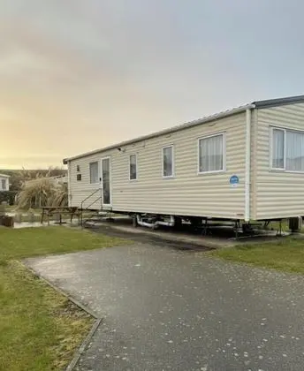 Comfortable 3-bed Caravan - Combe Haven - Dış Mekan