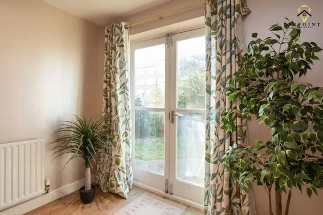 Comfortable 3 Bed Home 2 Parking - Oda