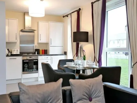 Comfortable Aberdeen Home Just Minutes From the Airport - Mutfak