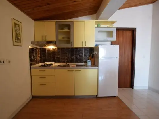 Comfortable Apartment With Balcony Near the Beach - Mutfak