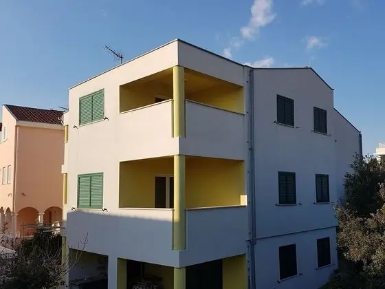 Comfortable Apartment With Coverd Balcony and Sea View, Near the Beach - Dış Mekan