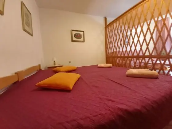 Comfortable Apartment Near the Sea, the City Center and a Nature Park - İç Mekan