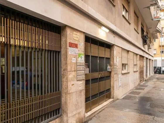 Comfortable Apartment in Rome Near Colosseum