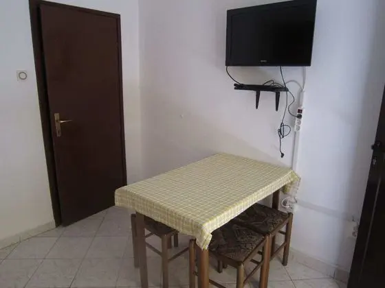 Comfortable Apartment With Roof Terrace and Sea View, Near the Beach - Yerinde Yemek