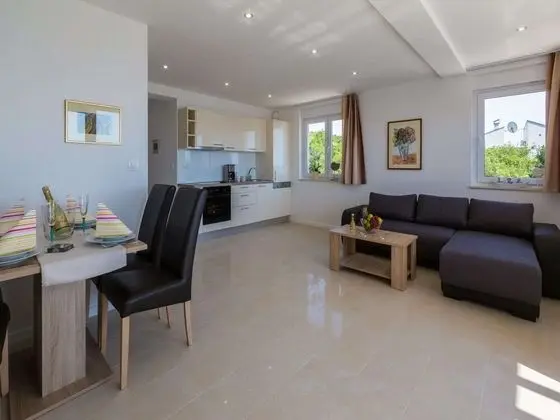 Comfortable Villa Apartment With Swimming Pool and Sea View - Mutfak