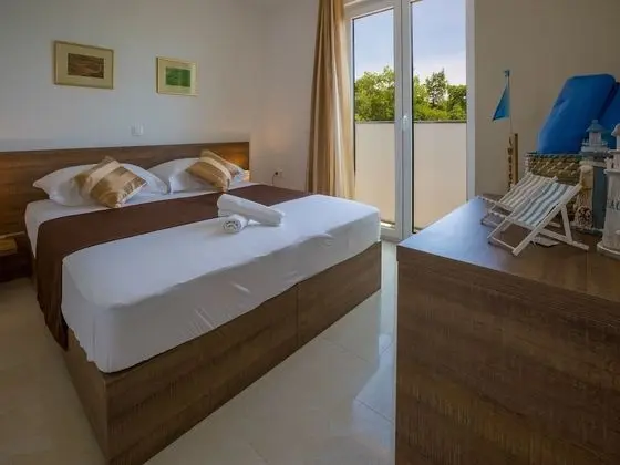 Comfortable Villa Apartment With Swimming Pool and Sea View - Oda