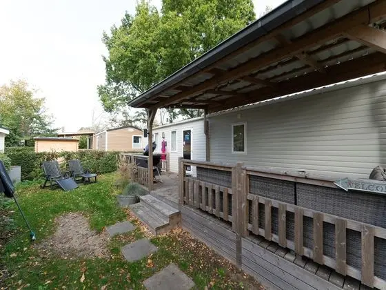Comfortable Chalet in Renesse With Garden - Lobi