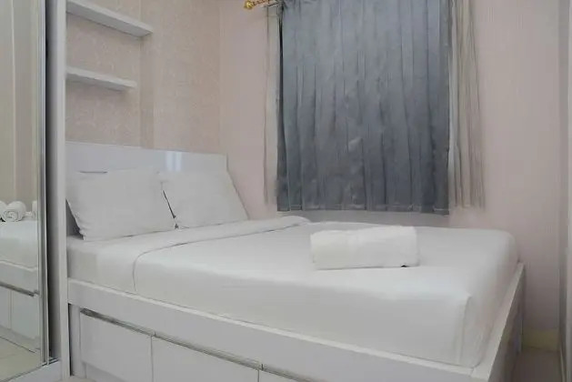 Comfortable and Clean 2BR Green Pramuka Apartment - Öne Çıkan Resim