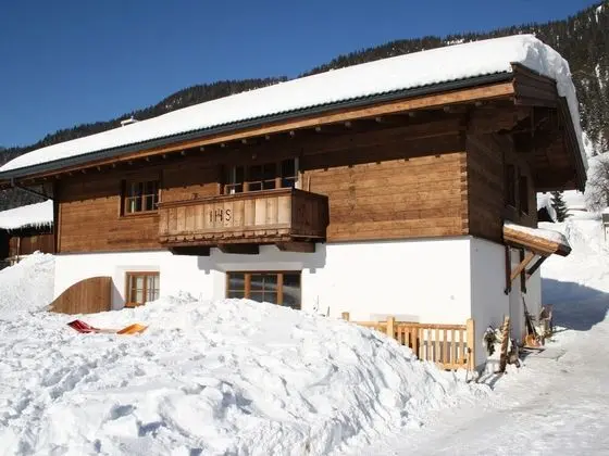 Comfortable Cottage Near Ski Area in Leogang - Dış Mekan