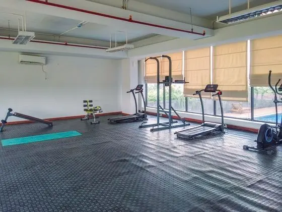 Comfortable And Cozy Living Studio Room Apartment At Dave - Fitness