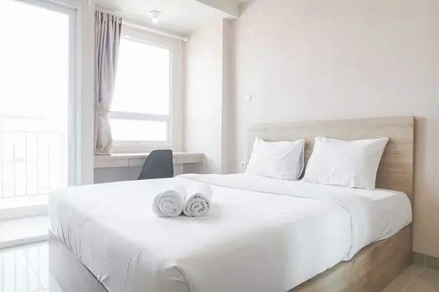 Comfortable And Cozy Studio (No Kitchen) Apartment At Mustika Golf Residence - Öne Çıkan Resim