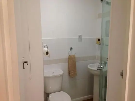 Comfortable Family Room With Tv, Free Fast Wifi, Sleeps 3 - Banyo Tipleri