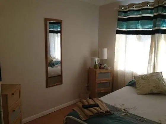 Comfortable Family Room With Tv, Free Fast Wifi, Sleeps 3 - Oda