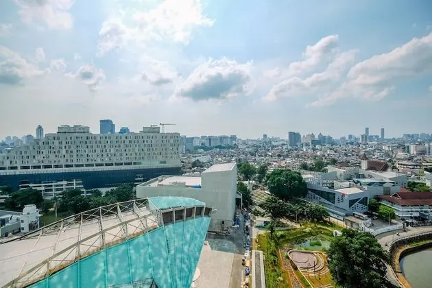 Comfortable And Fully Furnished Studio At Menteng Park Apartment